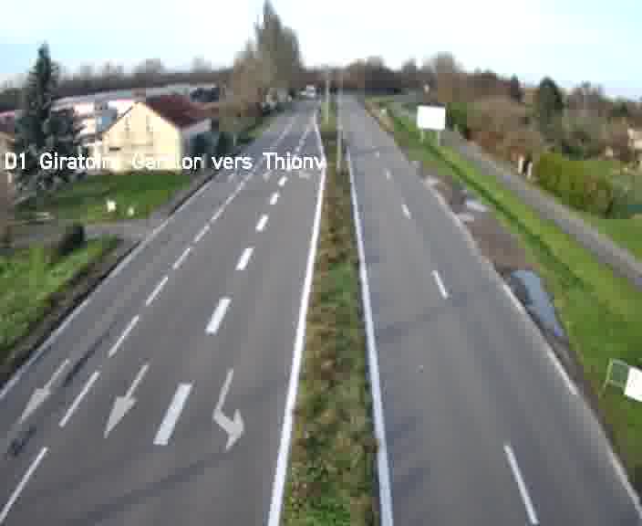 Webcam de surveillance sur D1 (France) à Ennery, cadrée vers Thionville, proposant une information routière utile aux déplacements quotidiens.