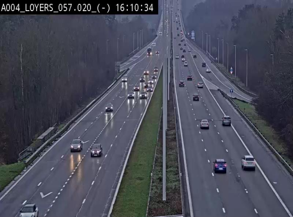 Webcam E411 au niveau du viaduc de Beez à Loyers, entre Champion et Warissoulx. Vue orientée vers Bruxelles