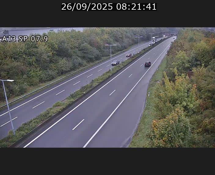 Traffic live webcam Luxembourg Jonction Lankelz - A13 direction Pétange - BK 7.9
