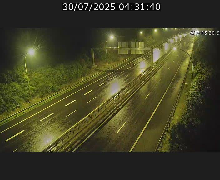 Traffic live webcam Luxembourg Croix de Bettembourg, rond-point d'Hellange - A13 direction Allemagne - BK 20.9