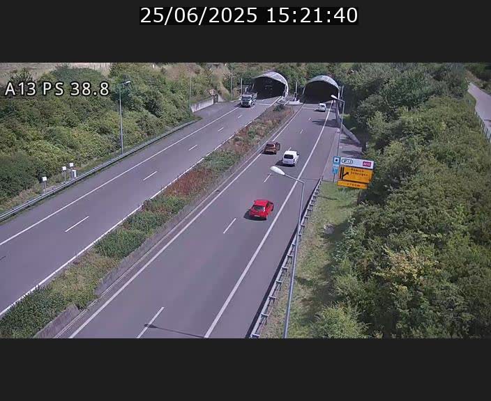 Webcam autoroute A13 à l'entrée ouest du tunnel Markusbierg à Schengen. Vue orientée vers Mondorf-les-Bains