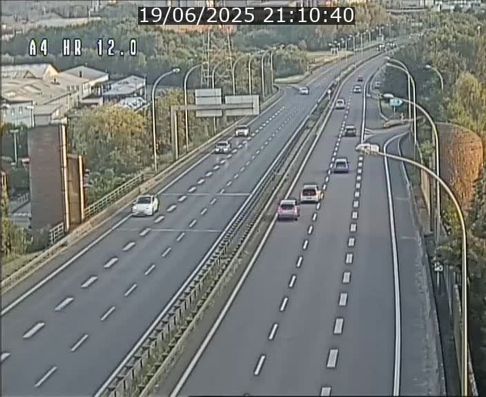 Traffic live webcam Luxembourg Jonction Foetz - A4 - BK 12.0 - direction Esch sur Alzette