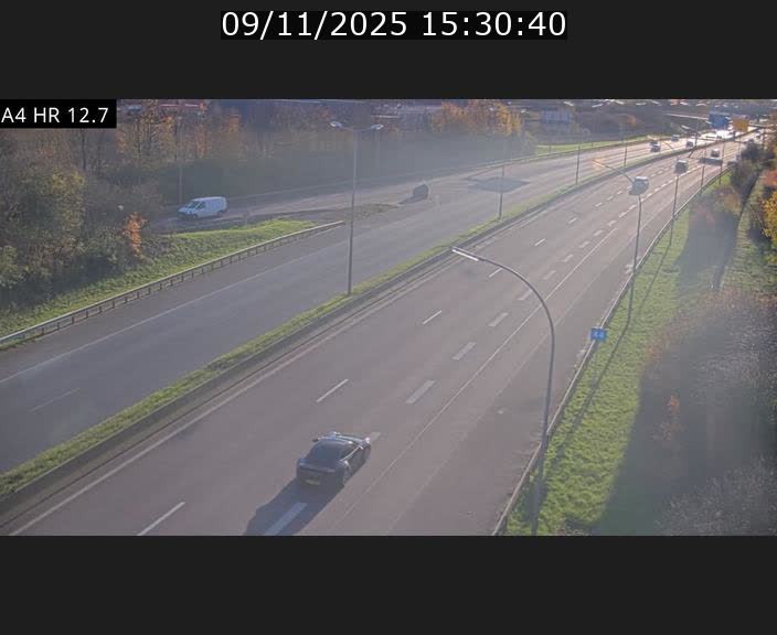 Traffic live webcam Luxembourg Esch sur Alzette - A4 - BK 12.7 - direction Esch-Belval