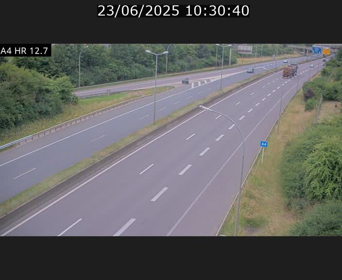 Traffic live webcam Luxembourg Esch sur Alzette - A4 - BK 12.7 - direction Esch-Belval