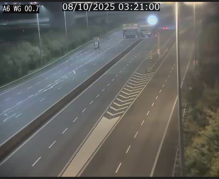 Traffic live webcam Luxembourg Croix de Cessange - A6 - BK 0.7 - direction A3 France