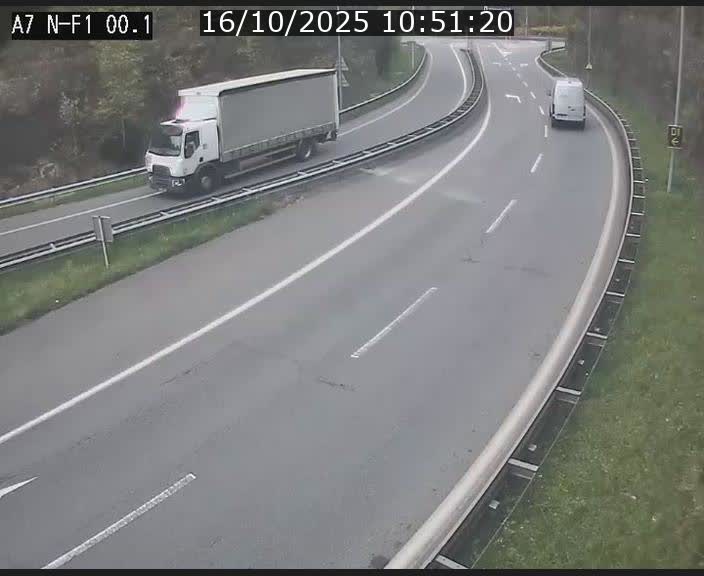 Webcam autoroute Luxembourg A7 située dans la sortie 1 Waldhof, vers la N11, avant le Tunnel Stafelter
