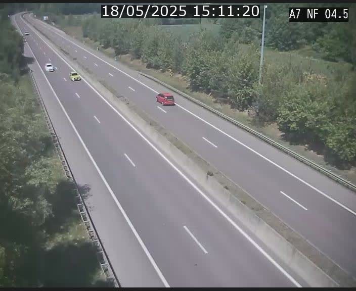 Caméra autoroute Luxembourg A7 - Passage à gibier Rëngelbour - direction Tunnel Grouft