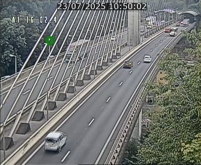 Traffic live webcam Luxembourg Sandweiler - A1 direction Luxembourg-ville - BK 2.4