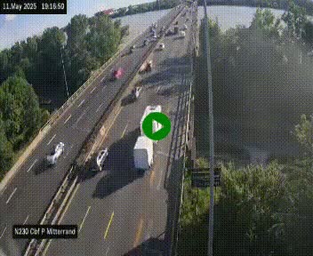 Webcam sur le périphérique de Bordeaux à l'est de la ville. Caméra située sur le Pont Mitterand sur la N230