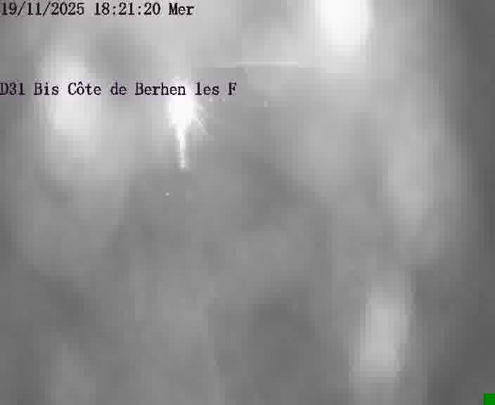 Webcam de surveillance sur D31bis (France) à Behren-lès-Forbach, cadrée vers Sarreguemines, proposant une information routière utile aux déplacements quotidiens.