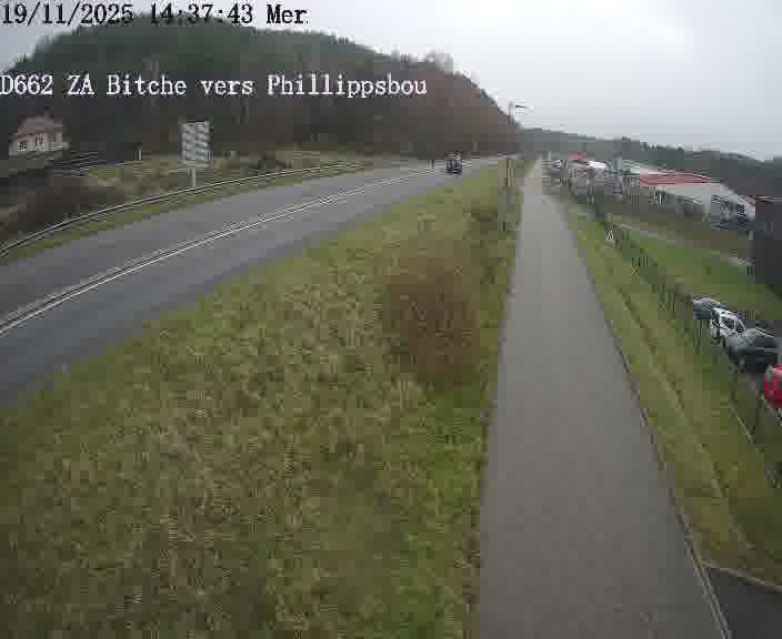 Caméra de trafic sur D662 (France) à Bitche, orientée vers Phillippsbourg, permettant d’évaluer fluidité, incidents et densité automobile.