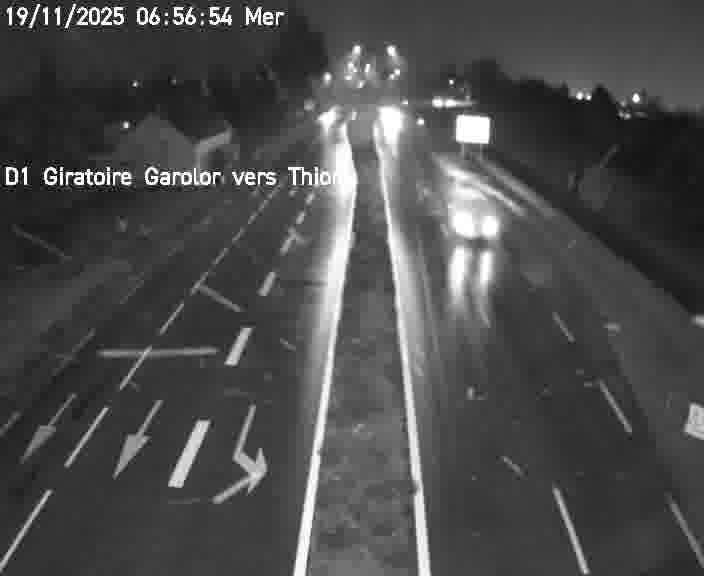 Webcam de surveillance sur D1 (France) à Ennery, cadrée vers Thionville, proposant une information routière utile aux déplacements quotidiens.