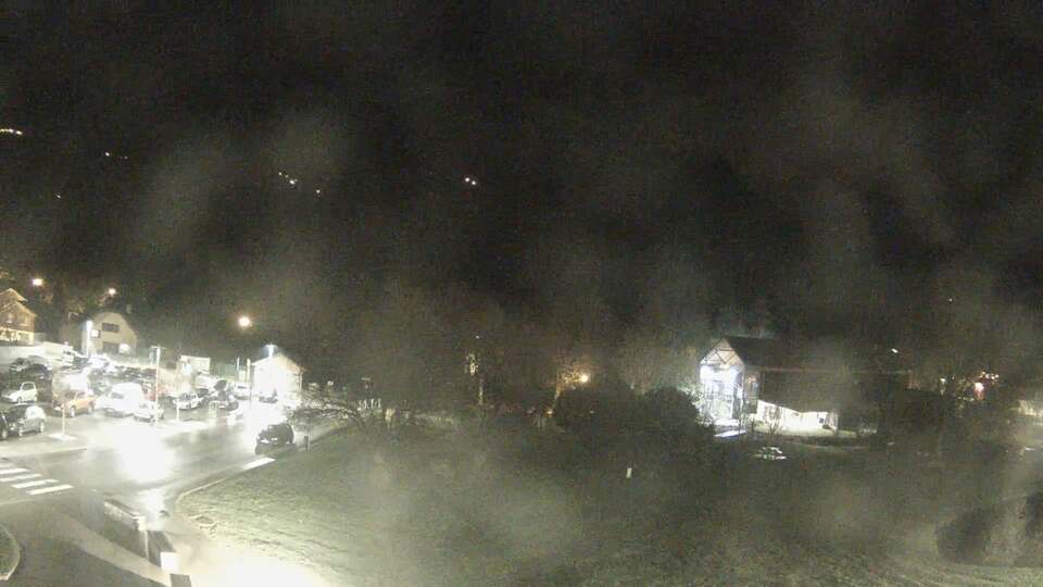 Webcam au niveau de la mairie du village du Bourg d'Oisans, aux pieds de l'Alpe d'Huez et aux portes du parc des Écrins