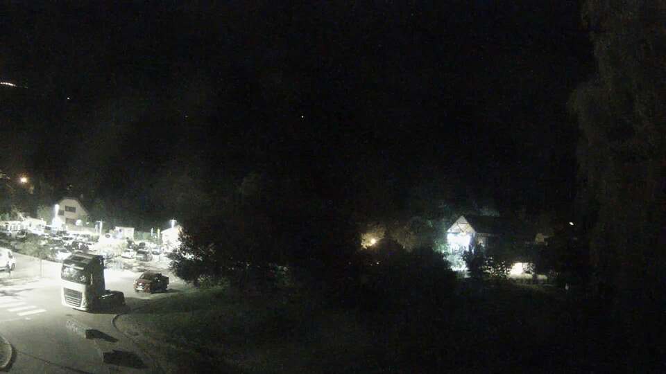 Webcam au niveau de la mairie du village du Bourg d'Oisans, aux pieds de l'Alpe d'Huez et aux portes du parc des Écrins