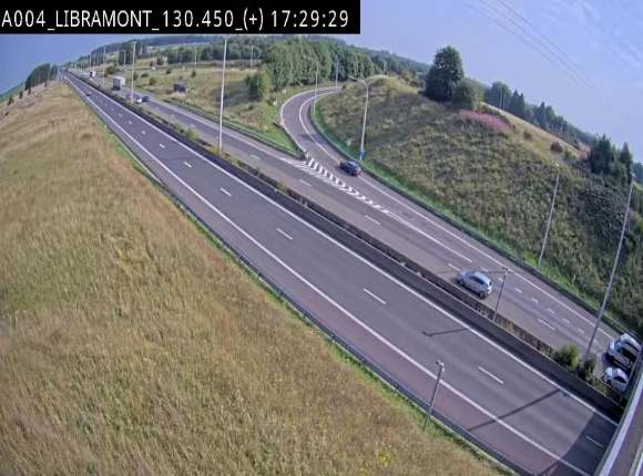 Webcam à Libramont sur l'E411 à la jonction avec la N89 menant vers Bouillon et la France. Vue orientée vers Arlon