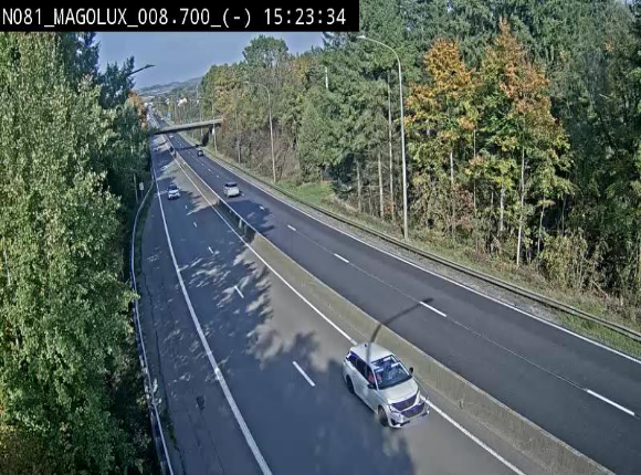 Webcam sur la N81 (E411) à hauteur de la jonction avec la N883. Vue orientée vers Arlon
