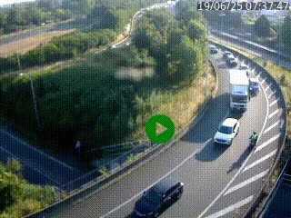 Caméra autoroute à la jonction entre l'A7 et la D301 (Boulevard urbain Sud de Lyon) à Feyzin, au sud de Lyon. Vue orientée vers Mions
