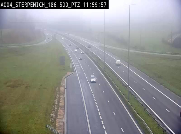Webcam E411 à Sterpenich en Belgique près de la frontière du Luxembourg. Vue orientée vers Bruxelles