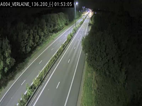 Webcam sur l'E411 à hauteur du pont surplombant la N40, à proximité de la sortie 26 Verlaine - Libramont-Chevigny. Vue orientée vers Namur