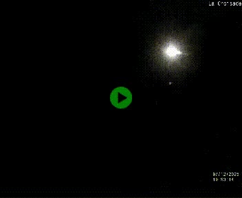 Webcam au carrefour de la croisade, à la jonction entre la N22 et la N320, avant le poste de douane franco-andorrane. Webcam à 1790 mètres d'altitude