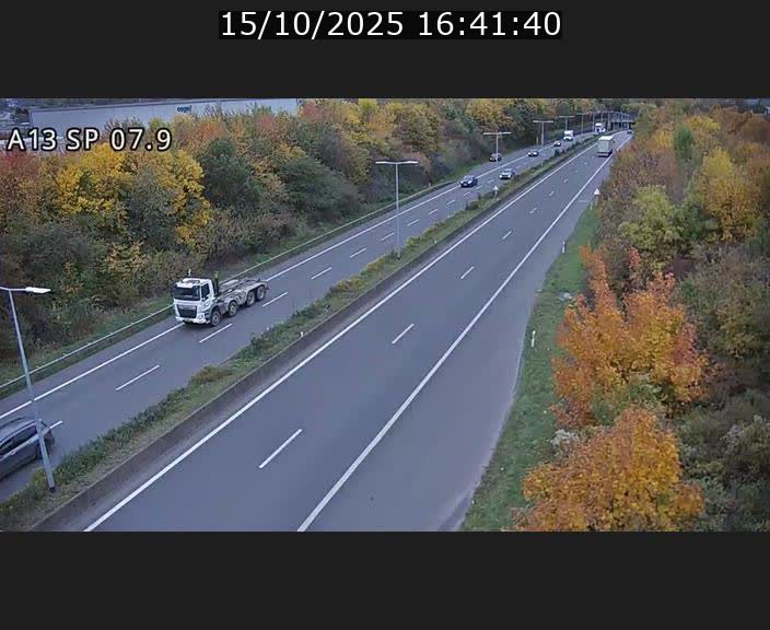 Traffic live webcam Luxembourg Jonction Lankelz - A13 direction Pétange - BK 7.9