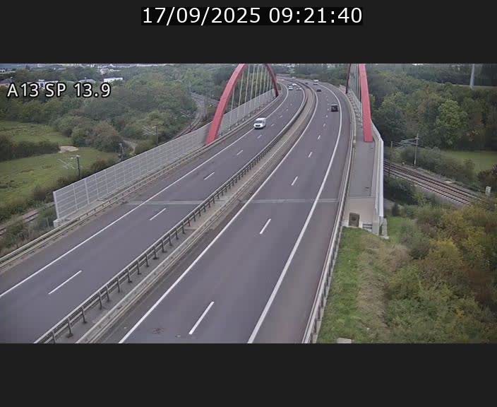Traffic live webcam Luxembourg Kayl - A13 direction Esch-sur-Alzette/Luxembourg-ville - BK 13.9