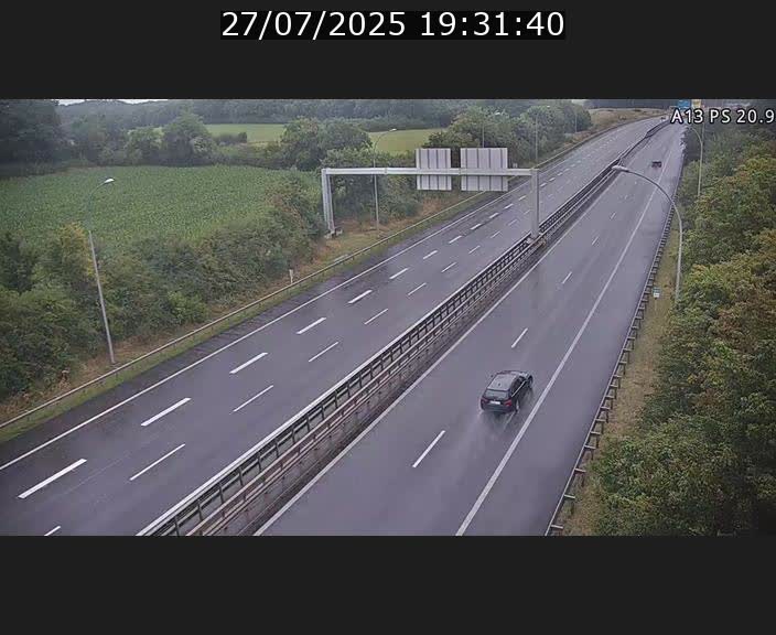 Traffic live webcam Luxembourg Croix de Bettembourg, rond-point d'Hellange - A13 direction Allemagne - BK 20.9