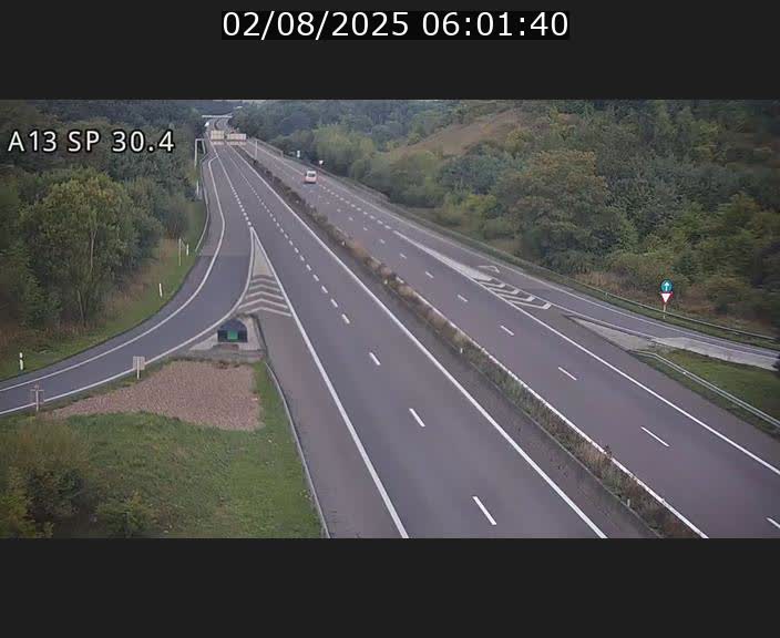 Traffic live webcam Luxembourg Altwies - A13 direction Luxembourg-ville - BK 30.4