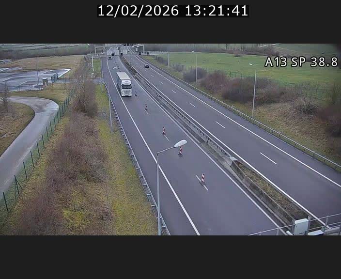 Webcam autoroute A13 à l'entrée ouest du tunnel Markusbierg à Schengen. Vue orientée vers le tunnel et l'Allemagne