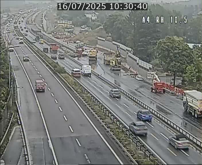 Traffic live webcam Luxembourg Pontpierre - A4 - BK 10.5 - direction Luxembourg