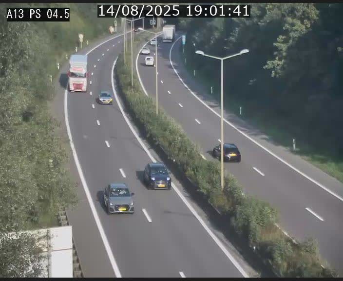 Traffic live webcam Luxembourg Differdange - A13 direction Esch-sur-Alzette - BK 4.5