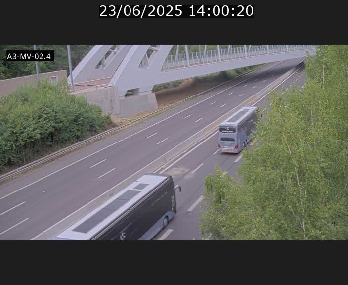 Webcam autoroute de la France (A3) au Luxembourg à Fentange, à proximité de la Croix de Gasperich. Vue orientée vers la Cloche d'Or
