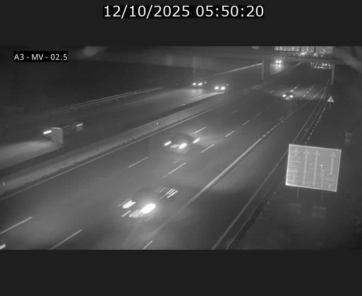 Webcam autoroute A3 au Luxembourg à proximité de la Croix de Gasperich. Vue orientée vers Luxembourg