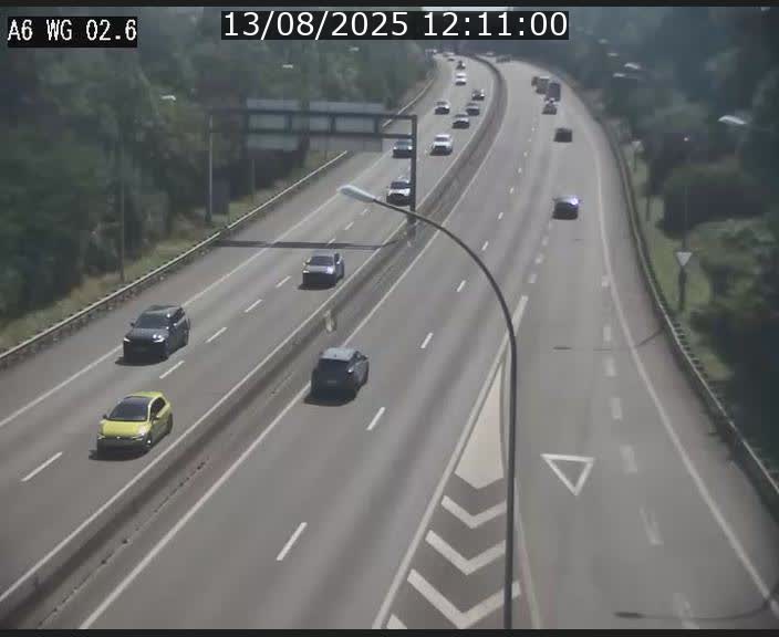 Traffic live webcam Luxembourg Croix de Cessange - A6 - BK 2.6 - direction France/Allemagne
