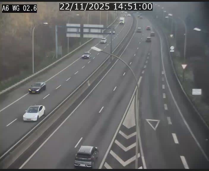 Traffic live webcam Luxembourg Croix de Cessange - A6 - BK 2.6 - direction France/Allemagne