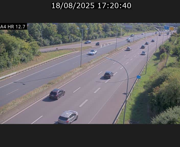 Traffic live webcam Luxembourg Esch sur Alzette - A4 - BK 12.7 - direction Esch-Belval