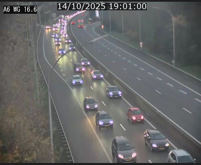 Traffic live webcam Luxembourg Aire de Capellen - A6 - BK 16.6 - direction Luxembourg/France/Allemagne
