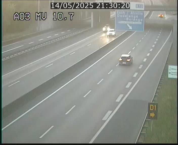 Traffic live webcam Luxembourg Croix de Bettembourg - A3 - BK 10.7 - direction France
