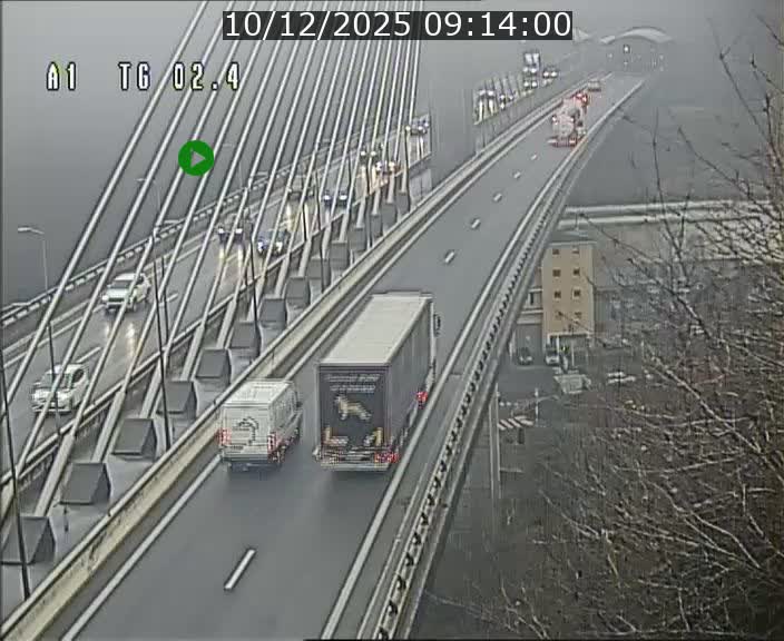 Traffic live webcam Luxembourg Sandweiler - A1 direction Luxembourg-ville - BK 2.4