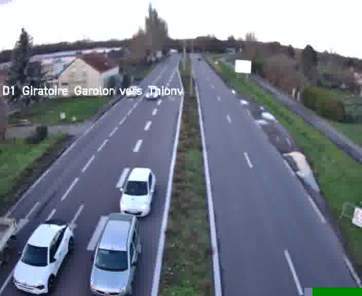 Webcam de surveillance sur D1 (France) à Ennery, cadrée vers Thionville, proposant une information routière utile aux déplacements quotidiens.