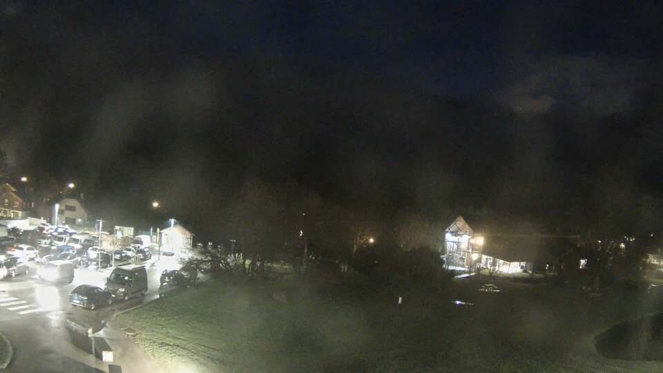 Webcam au niveau de la mairie du village du Bourg d'Oisans, aux pieds de l'Alpe d'Huez et aux portes du parc des Écrins
