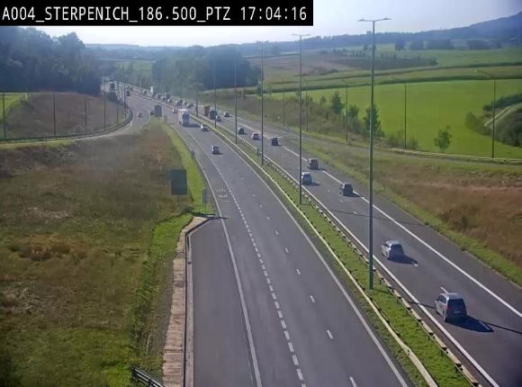 Webcam E411 à Sterpenich en Belgique près de la frontière du Luxembourg. Vue orientée vers Bruxelles