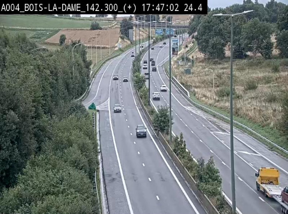 Webcam située entre la sortie 29 Neufchâteau et la jonction avec l'E25 en direction de Liège et Luxembourg