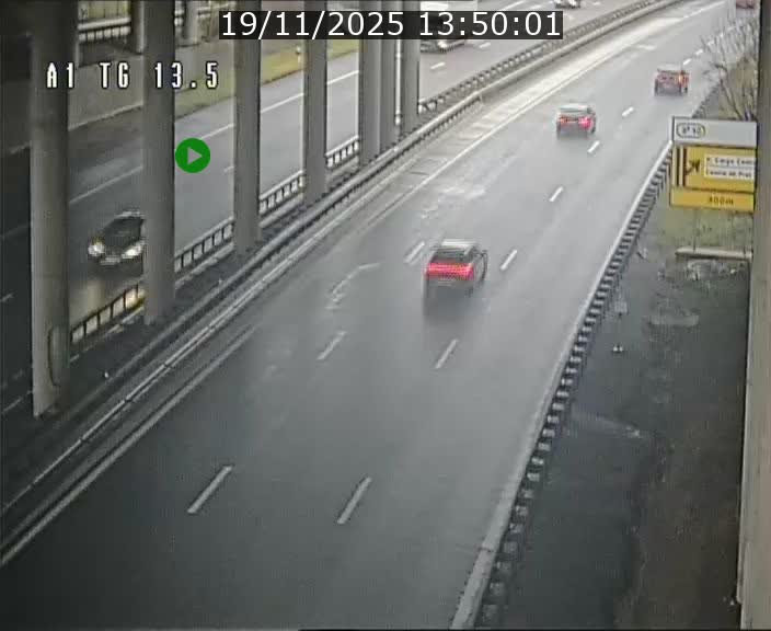 Traffic live webcam Luxembourg Senningen - A1 direction Luxembourg - BK 13.5