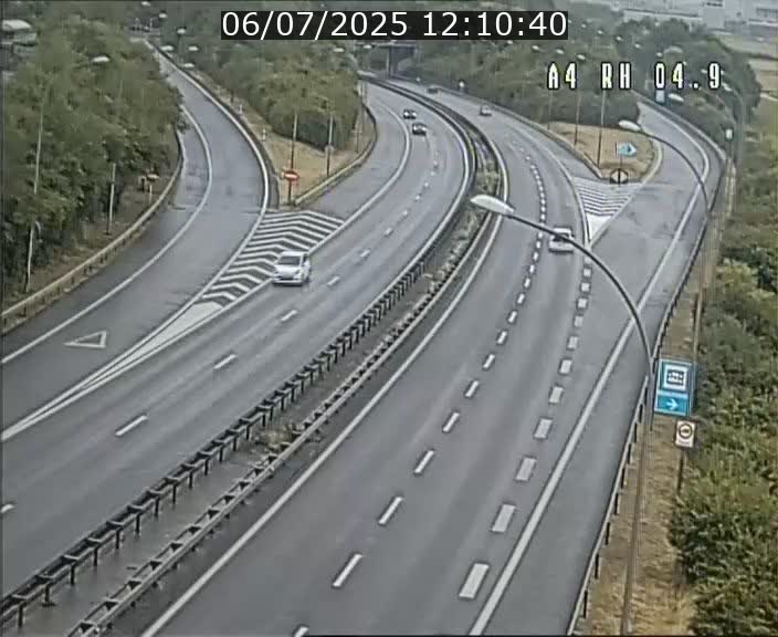 Traffic live webcam Luxembourg Leudelange - A4 - BK 4.9 - direction Luxembourg