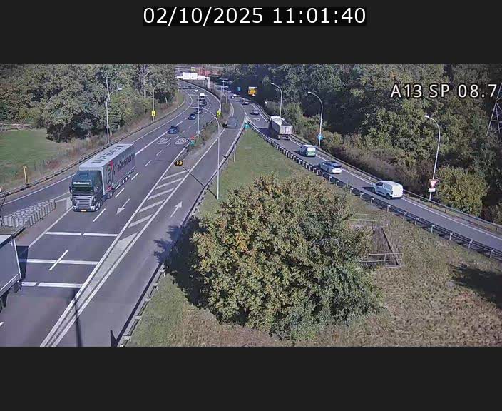 Traffic live webcam Luxembourg Jonction Lankelz - A13 direction Pétange - BK 8.7 