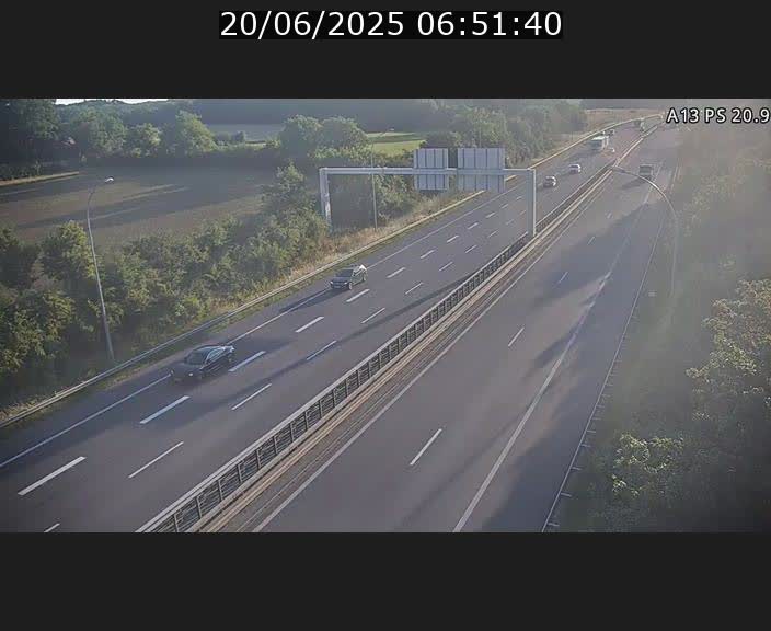 Traffic live webcam Luxembourg Croix de Bettembourg, rond-point d'Hellange - A13 direction Allemagne - BK 20.9