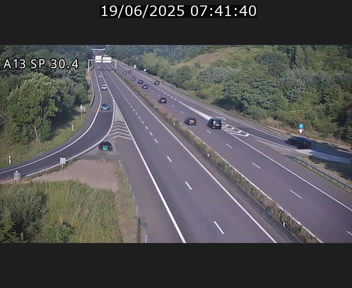 Traffic live webcam Luxembourg Altwies - A13 direction Luxembourg-ville - BK 30.4