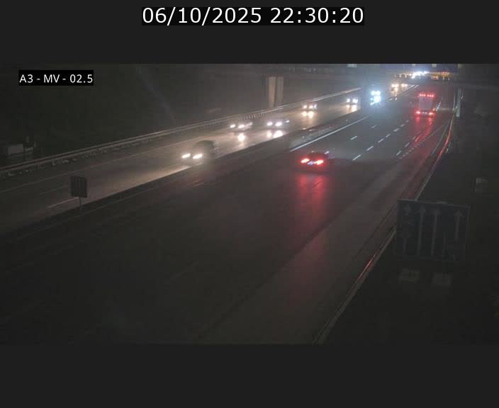 Webcam autoroute A3 au Luxembourg à proximité de la Croix de Gasperich. Vue orientée vers Luxembourg