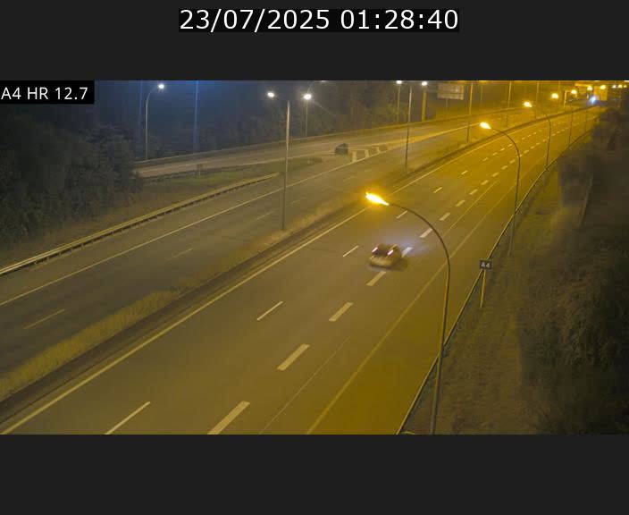 Traffic live webcam Luxembourg Esch sur Alzette - A4 - BK 12.7 - direction Esch-Belval